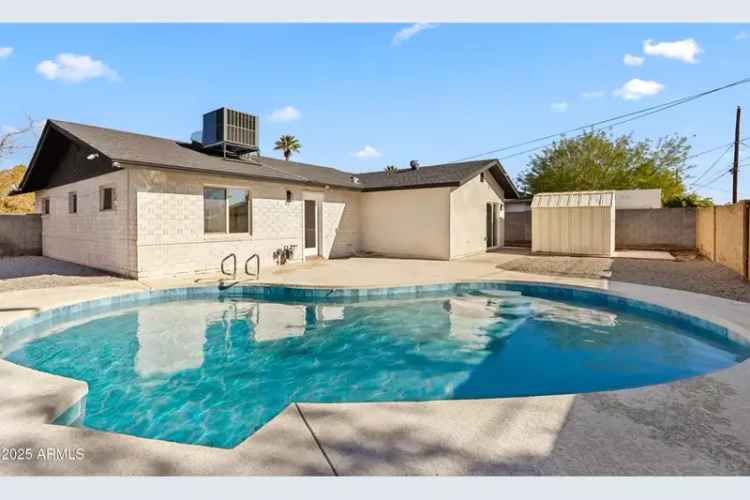 Single-family house For Sale in 2923, East Earll Drive, Phoenix, Arizona