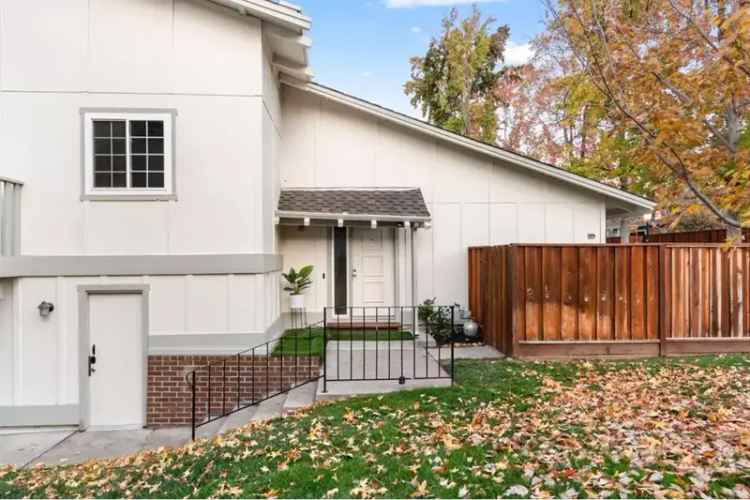 House For Sale in 20286, Northbrook Square, Cupertino, California