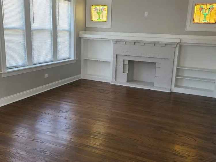 Single-family house For Sale in 7949, South Dorchester Avenue, Chicago, Illinois