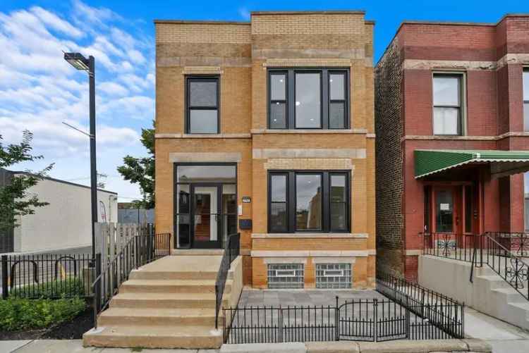 Multi-family house For Sale in 2752, West Belmont Avenue, Chicago, Illinois