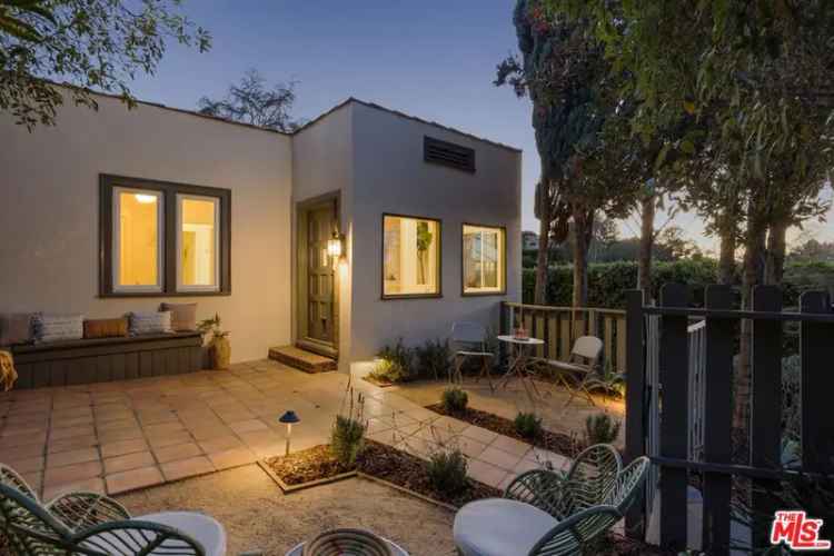 Single-family house For Sale in 2342, Earl Street, Los Angeles, California