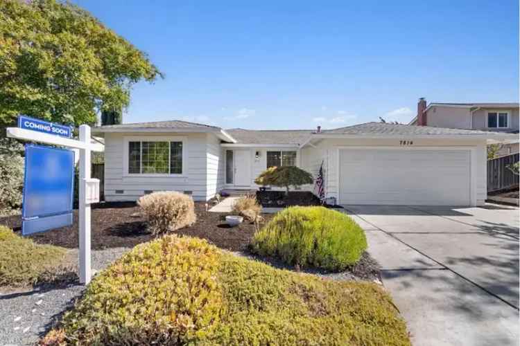 Single-family house For Sale in 7814, Knollbrook Drive, Pleasanton, California