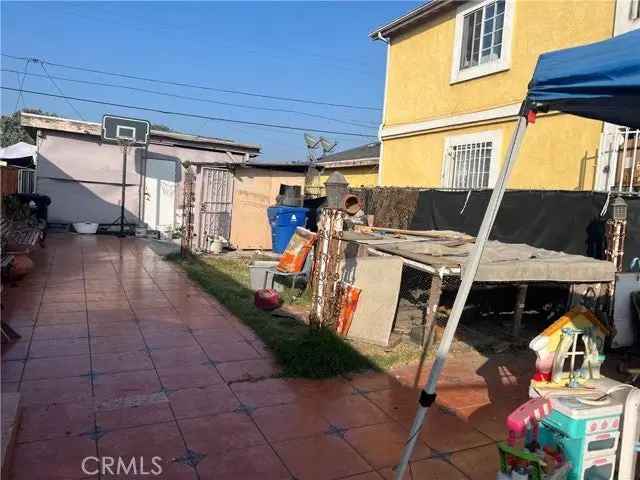 Multi-family house For Sale in 1105, East 113th Street, Los Angeles, California