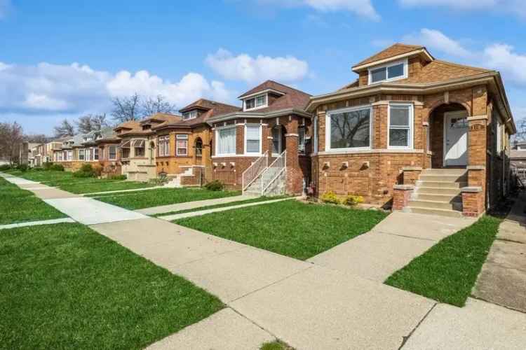 Single-family house For Sale in 1706, West 91st Street, Chicago, Illinois