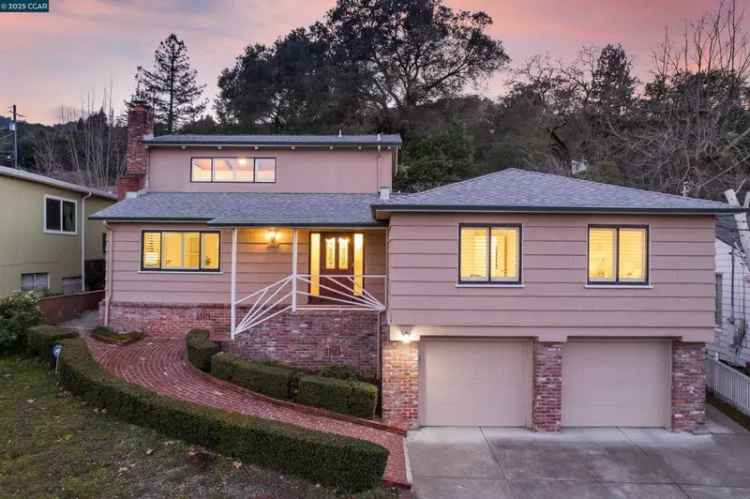 Single-family house For Sale in 55, Stanton Avenue, Orinda, California