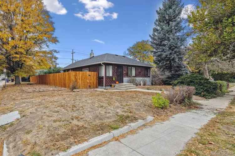 Single-family house For Sale in Denver, Colorado