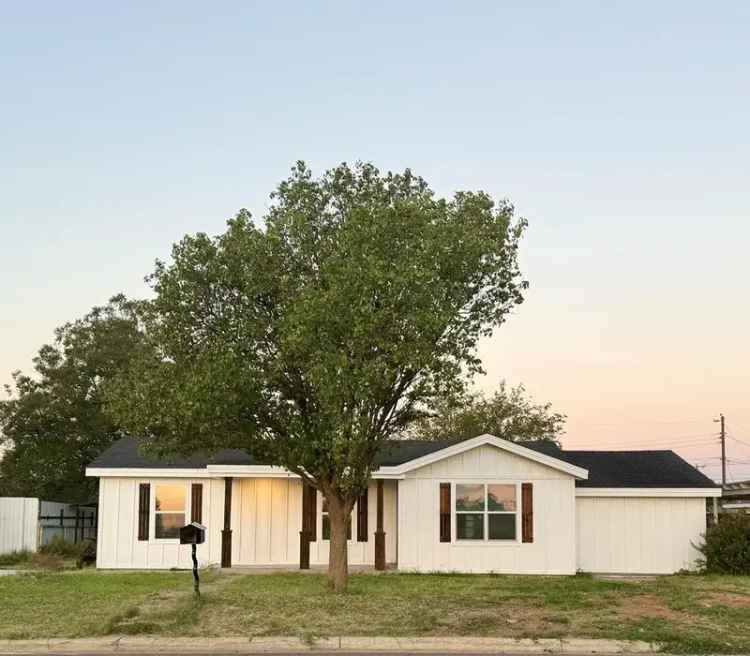 Single-family house For Sale in 711, Northwest 3rd Street, Andrews, Texas