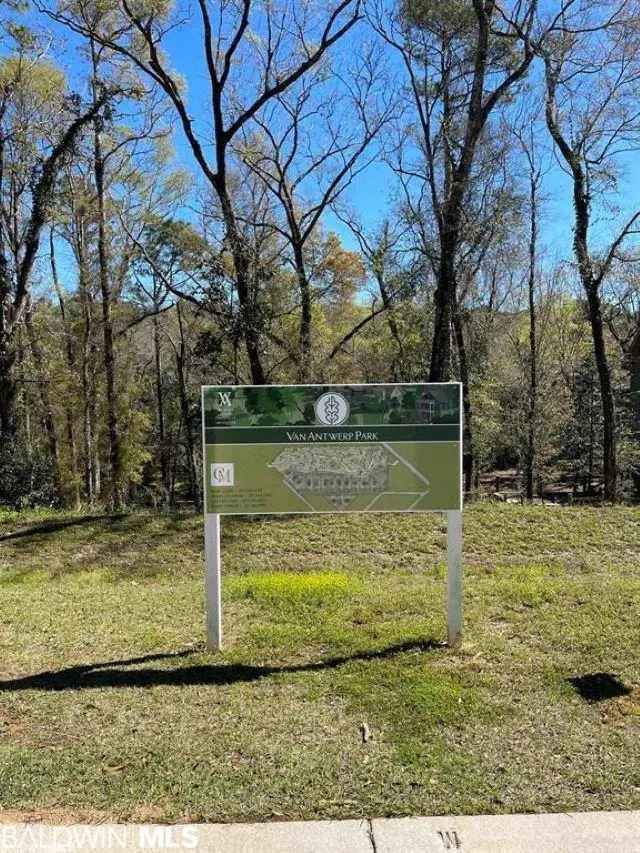 Land For Sale in Fairhope, Alabama