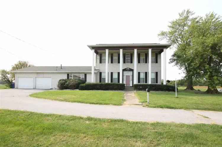 Single-family house For Sale in Belleville, Illinois