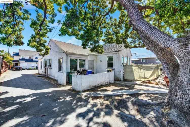 Multi-family house For Sale in 3340, 72nd Avenue, Oakland, California