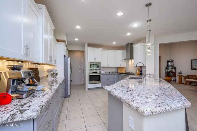 Single-family house For Sale in 16290, West Mission Cove Lane, Surprise, Arizona