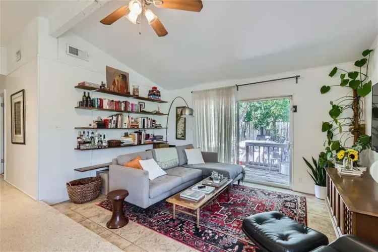 Duplex For Sale in 8900, Tina Court, Austin, Texas