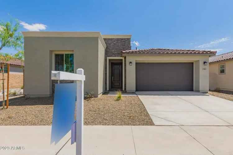 Single-family house For Sale in 17863, West Indigo Brush Road, Goodyear, Arizona