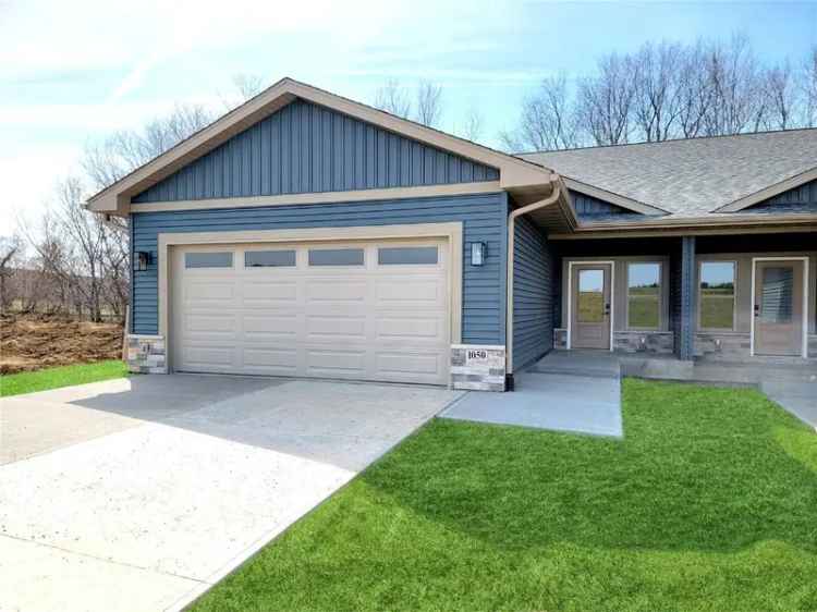 Condo For Sale in Ely, Iowa