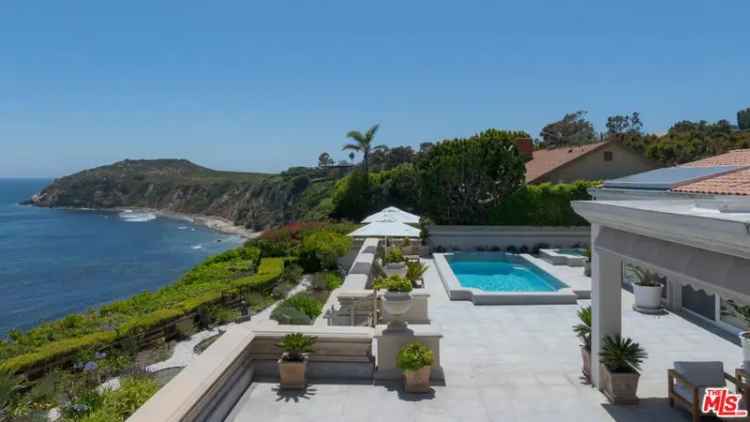 Single-family house For Sale in 29000, Cliffside Drive, Malibu, California