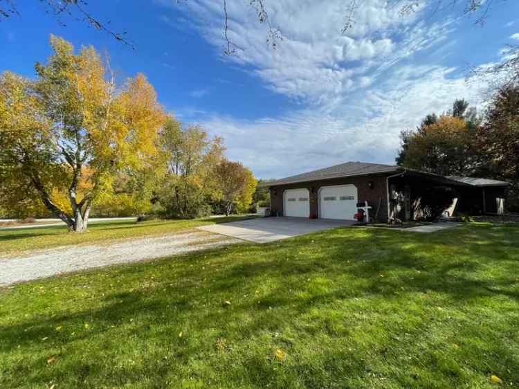 Single-family house For Sale in La Porte, Indiana