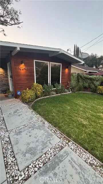 Single-family house For Sale in 10243, Jardine Avenue, Los Angeles, California