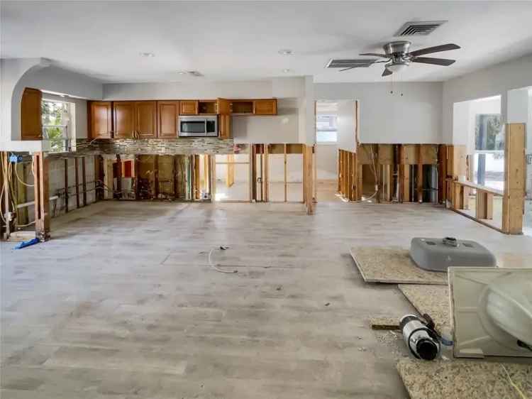 Single-family house For Sale in 4430, Huntington Street Northeast, Saint Petersburg, Florida