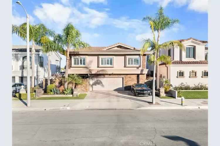 Single-family house For Sale in 16712, Baruna Lane, Huntington Beach, California