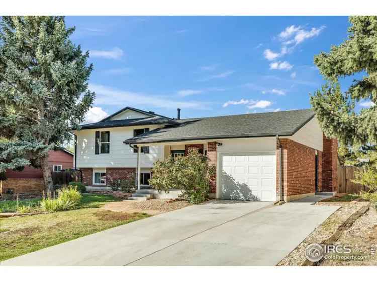 Single-family house For Sale in 1055, Jade Street, Broomfield, Colorado