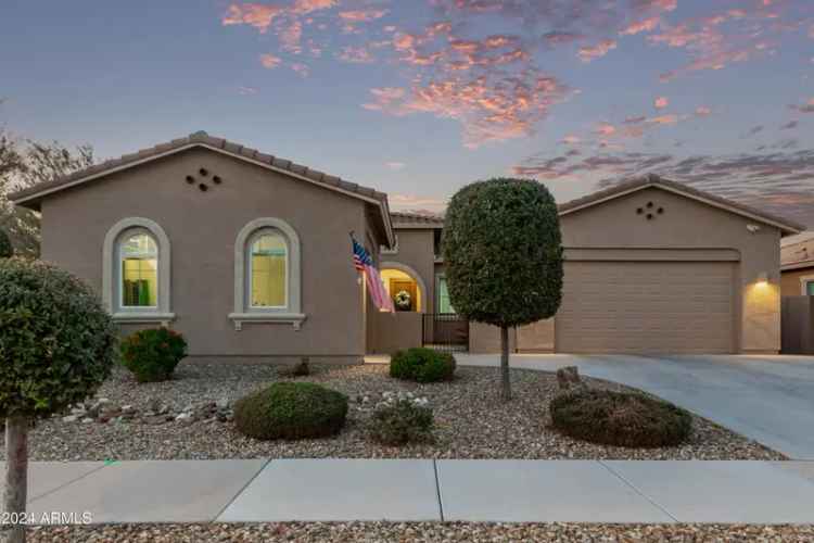 Single-family house For Sale in 23680, North 168th Lane, Surprise, Arizona