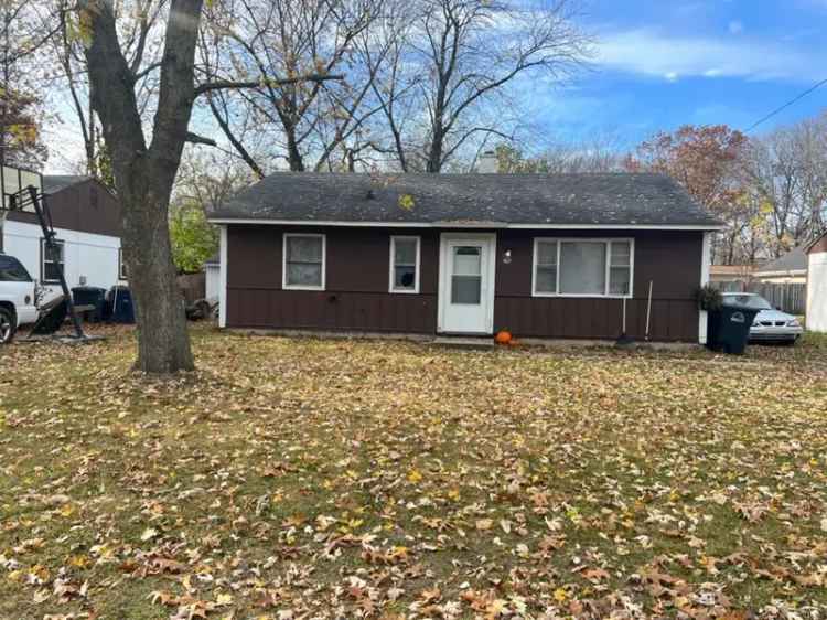 Single-family house For Sale in 601, Walton Avenue, Michigan City, Indiana