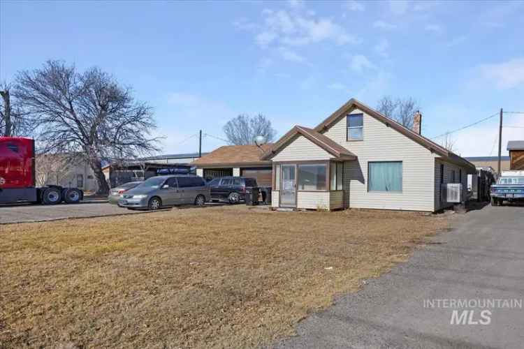 Single-family house For Sale in 204, East 5th Street, Burley, Idaho