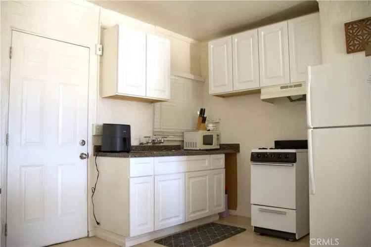 Multi-family house For Sale in Twentynine Palms, California