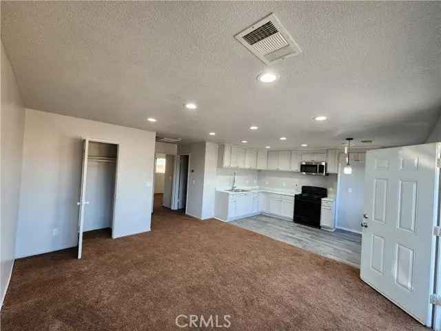 Multi-family house For Sale in 20960, 83rd Street, California City, California