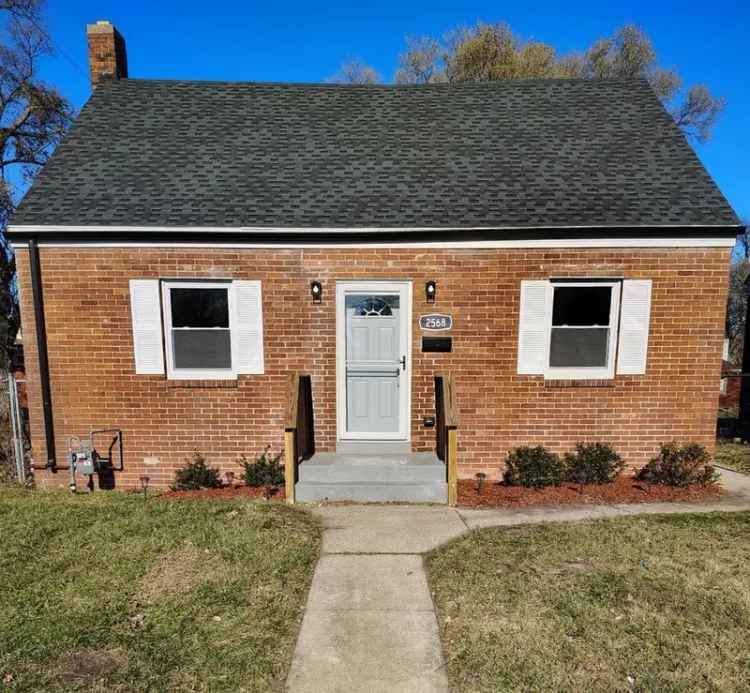 Single-family house For Sale in 2568, West 13th Avenue, Gary, Indiana