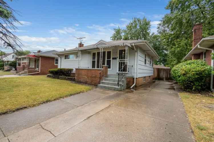 Single-family house For Sale in 390, Merrill Avenue, Calumet City, Illinois