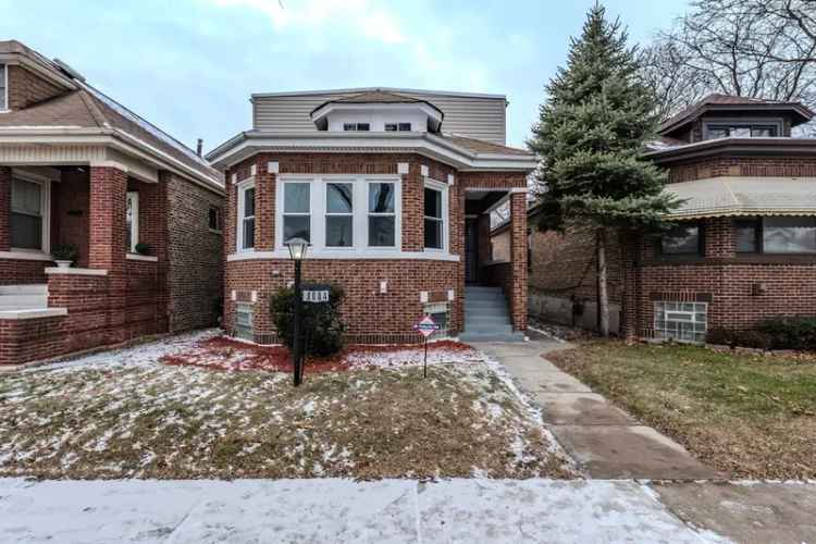 Single-family house For Sale in 8004, South Dante Avenue, Chicago, Illinois