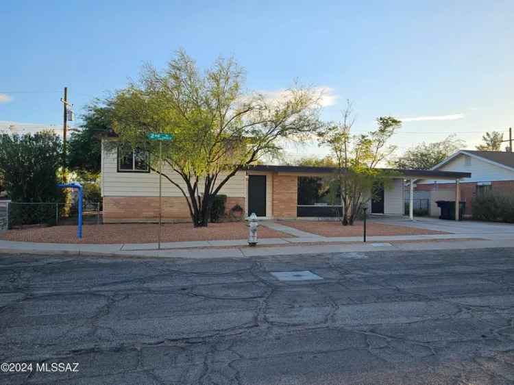 Single-family house For Sale in 7932, East 2nd Street, Tucson, Arizona