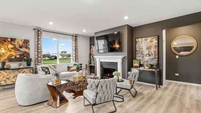 Single-family house For Sale in 336, South Constitution Drive, Aurora, Illinois