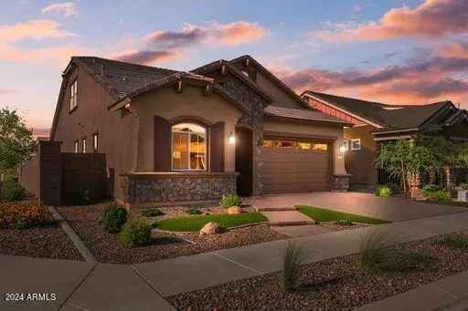 Single-family house For Sale in Queen Creek, Arizona