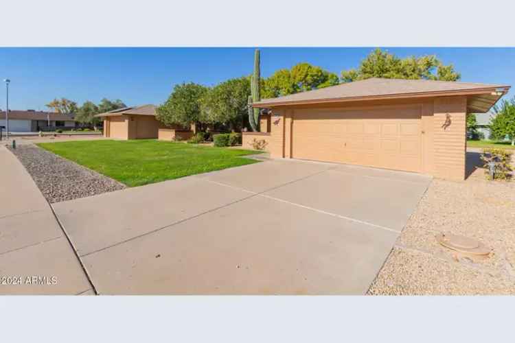 House For Sale in 12828, West Peach Blossom Drive, Sun City West, Arizona