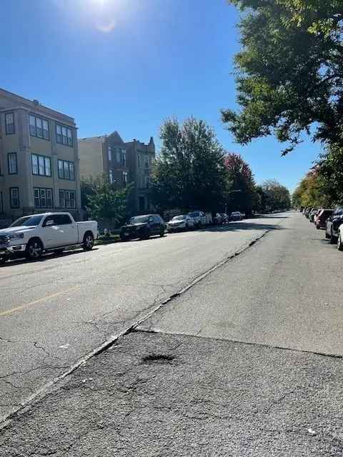 Multi-family house For Sale in 4823, South Prairie Avenue, Chicago, Illinois