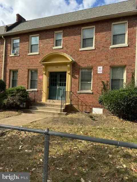 Multi-family house For Sale in 224, 36th Street Northeast, Washington, District of Columbia