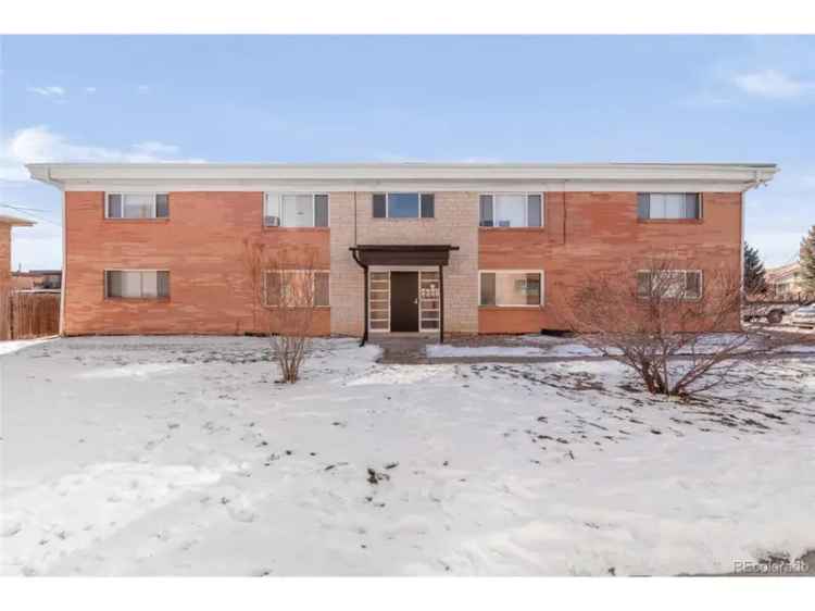 Multi-family house For Sale in 7100, Stuart Street, Westminster, Colorado