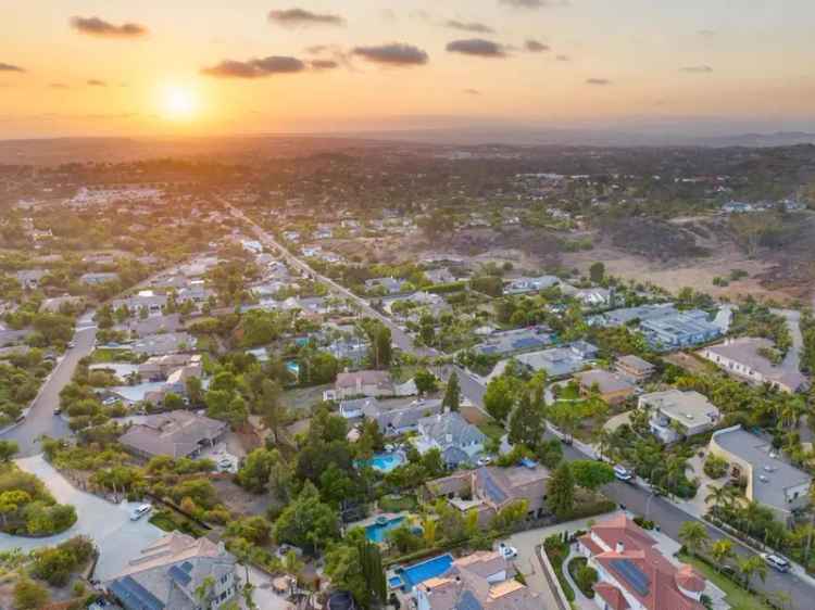 Single-family house For Sale in 2525, San Clemente Avenue, Vista, California