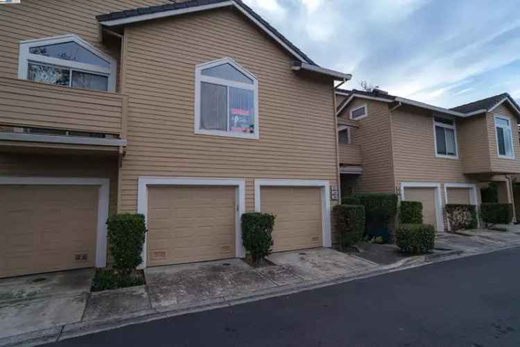 Condo For Sale in 5176, Tacoma Common, Fremont, California