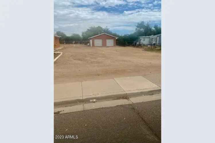 Single-family house For Sale in 206, East Clanton Avenue, Buckeye, Arizona