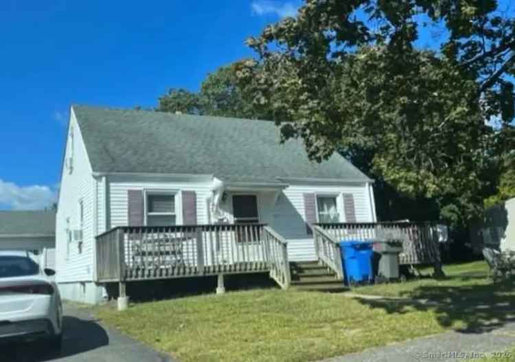 Single-family house For Sale in 102, Benham Street, Bristol, Connecticut