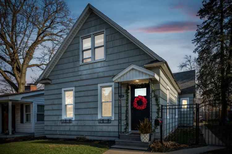 Single-family house For Sale in 114, Dunlap Street, Michigan City, Indiana