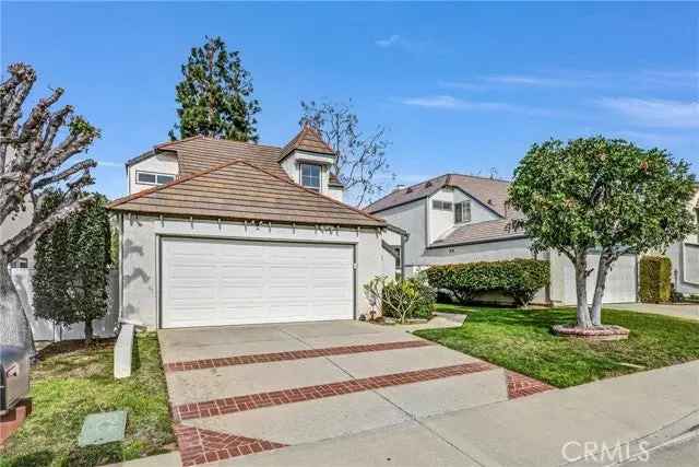 Single-family house For Sale in 1029, Henrietta Circle, Placentia, California