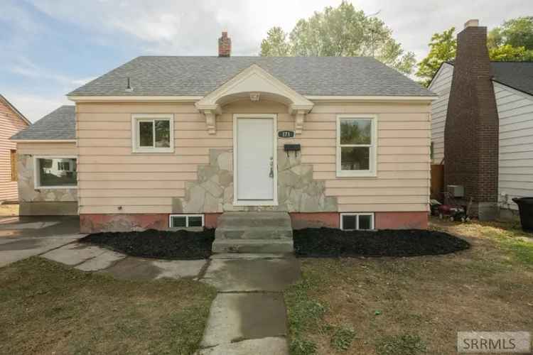 Single-family house For Sale in 171, West 14th Street, Idaho Falls, Idaho