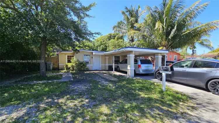 Single-family house For Sale in Pompano Beach, Florida