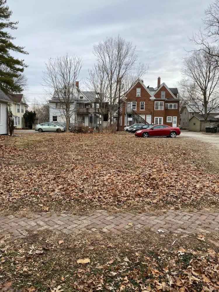 Land For Sale in 506, West High Street, Urbana, Illinois