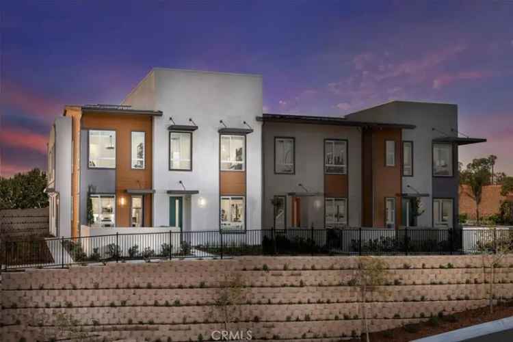 Condo For Sale in Vista, California