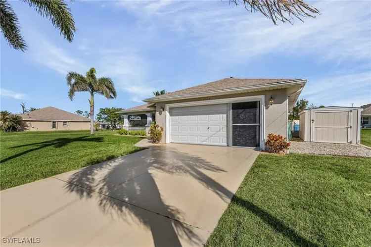 Single-family house For Sale in 2525, Northwest 19th Place, Cape Coral, Florida